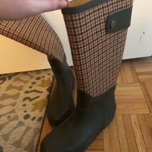 Calf height rain boots from JCrew. Like new!